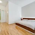 Апартаменты Bishop *