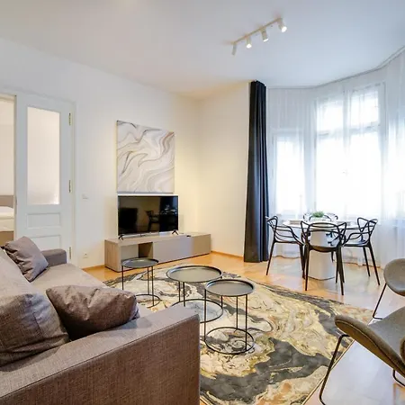 Bishop Apartament *