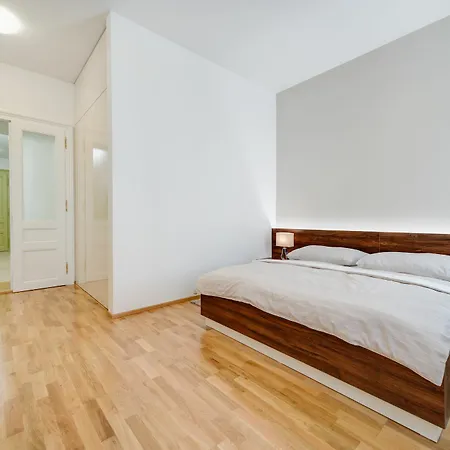 Apartament Bishop *