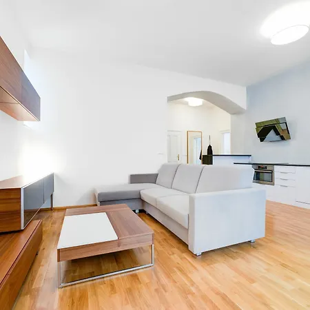 Bishop Apartment *